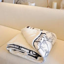 Ljojo Luxe Floral Fleece Throw Blanket with "LOVE" Motif, Black & Whiteucer标题