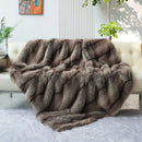 Ljojo Luxe Faux Fur Winter Throw - Cozy Home Decor Accessory