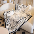 Ljojo Luxe Floral Fleece Throw Blanket with "LOVE" Motif, Black & Whiteucer标题
